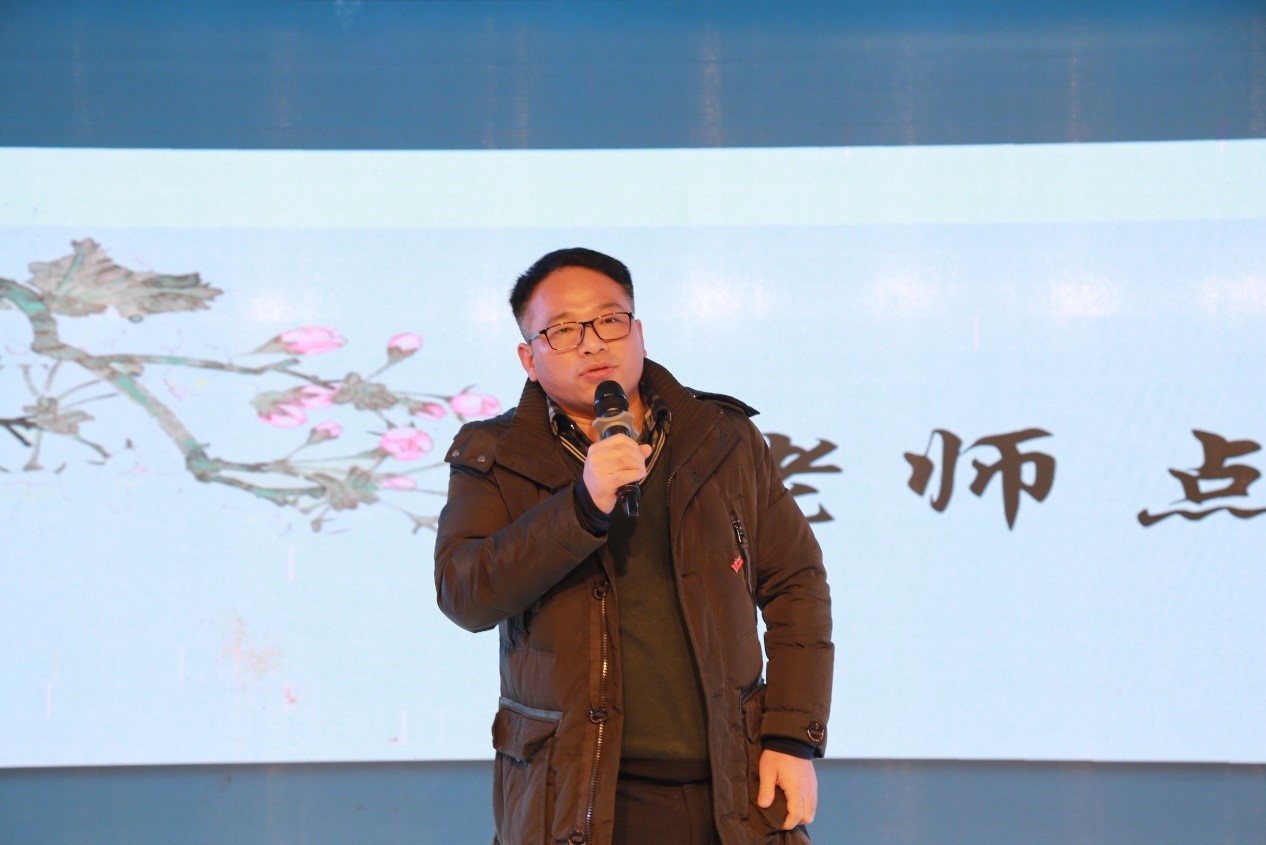 王烨老师鼓励同学们保持文化自信